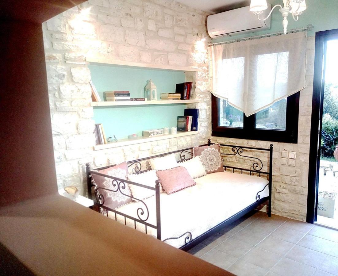 Stone Studio In Nature With View To Corfu Town! Evropouloi Εξωτερικό φωτογραφία