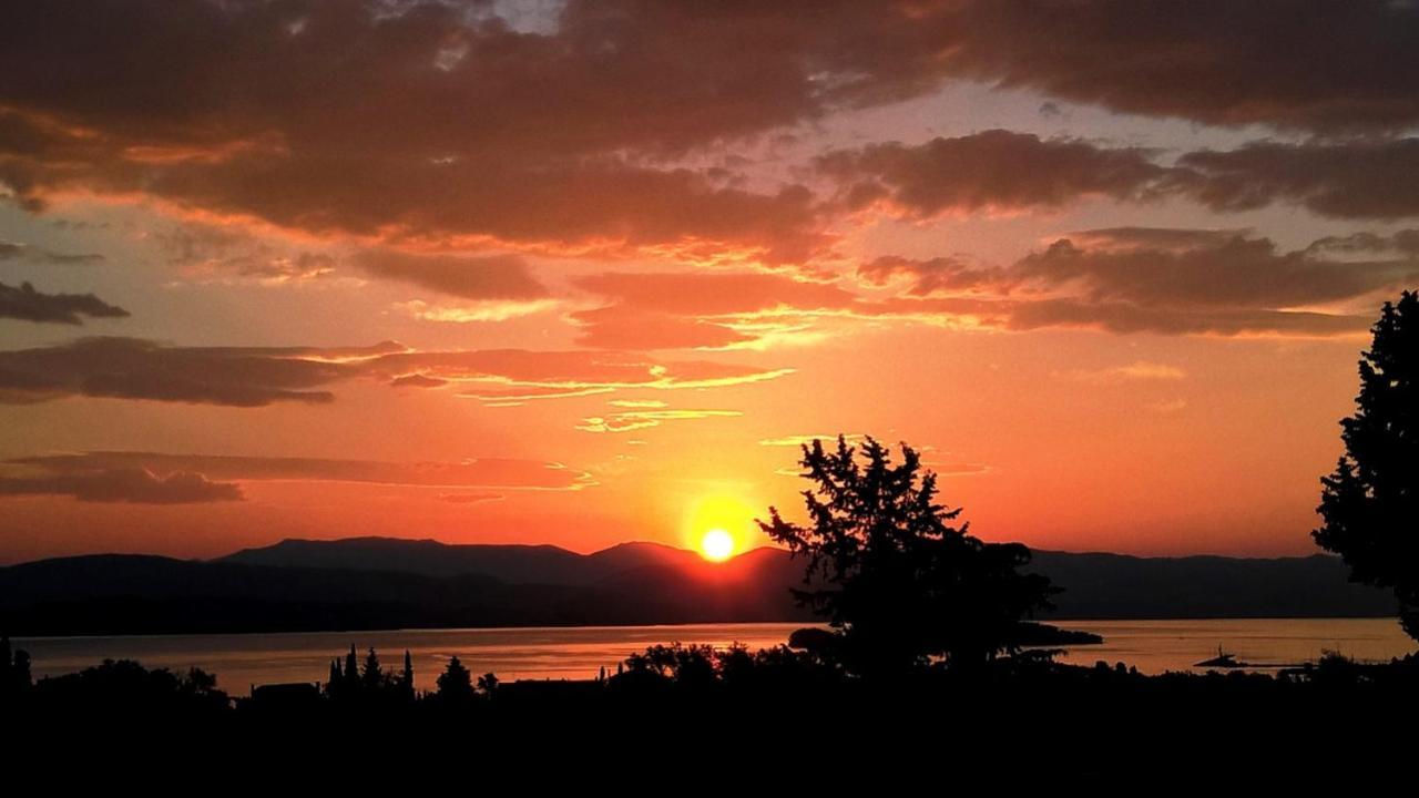 Stone Studio In Nature With View To Corfu Town! Evropouloi Εξωτερικό φωτογραφία